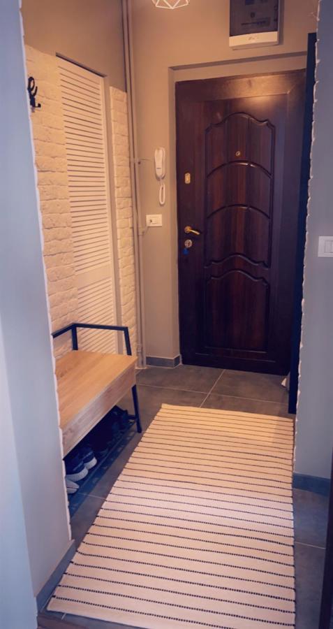בוקרשט Lovely 2 Rooms Apartment In The Center Of The City מראה חיצוני תמונה